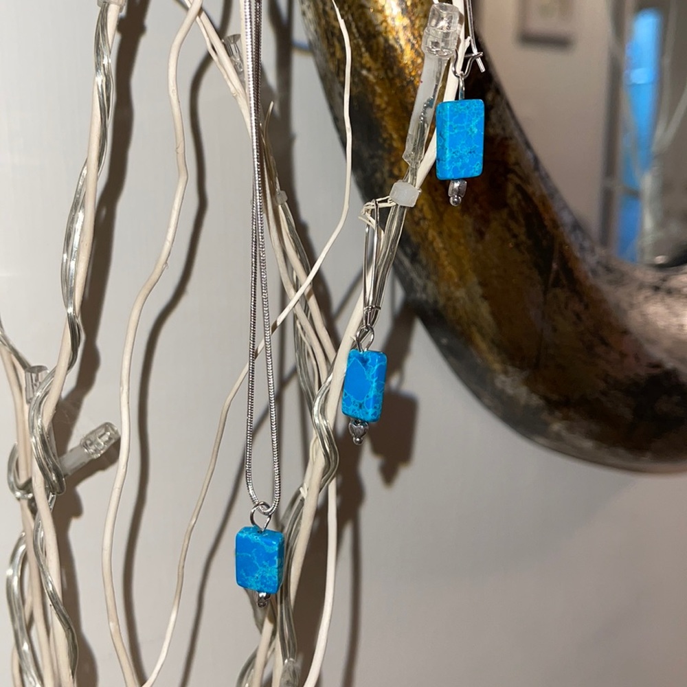 Jewelry - Picture 1 of 3